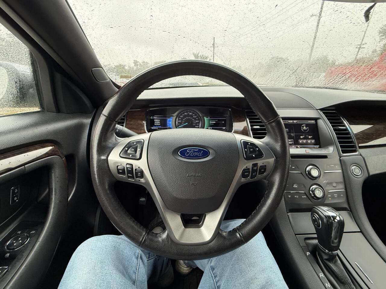 Used 2015 Ford Taurus Limited FWD image 22