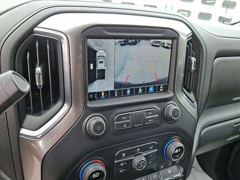 Certified 2021 Chevrolet Silverado 1500 LTZ w/ Technology Package AWD/4WD image 15