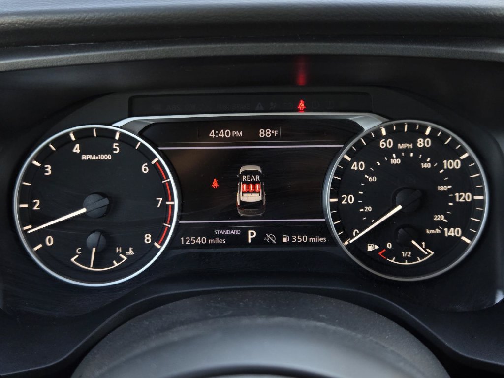 Certified 2024 Nissan Rogue SV FWD image 27