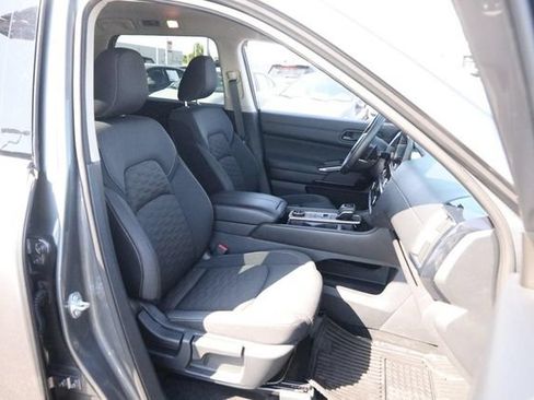 Certified 2025 Nissan Pathfinder SV AWD/4WD image 23