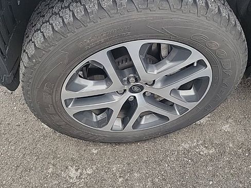 Used 2020 Land Rover Defender 110 HSE image 4