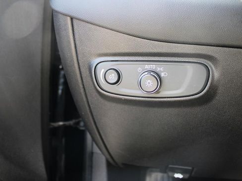 Used 2018 Chevrolet Equinox LT AWD/4WD image 23