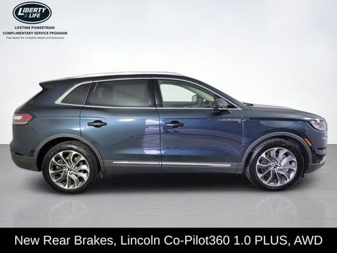 Used 2022 Lincoln Nautilus Reserve AWD/4WD image 2