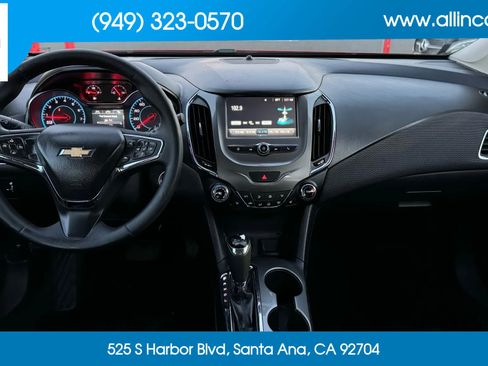 Used 2017 Chevrolet Cruze LT w/ Convenience Package FWD image 10