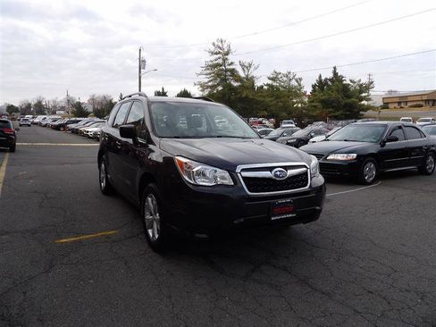 Used 2016 Subaru Forester 2.5i w/ Alloy Wheel Package image 2