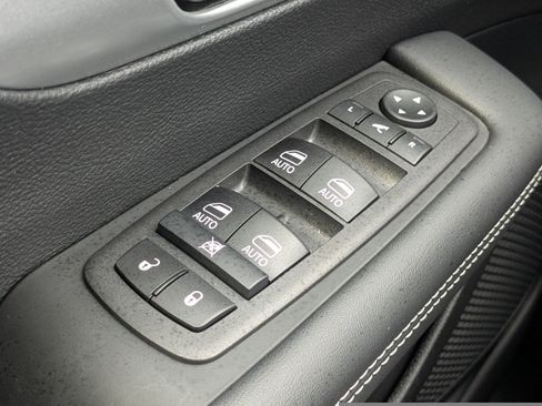 New 2026 Chrysler Pacifica Limited w/ S Appearance Package image 24