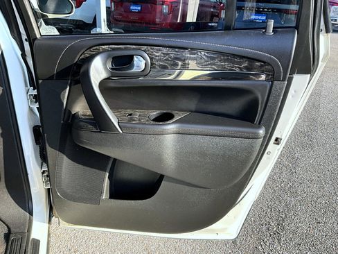 Used 2013 Buick Enclave Leather AWD/4WD image 18
