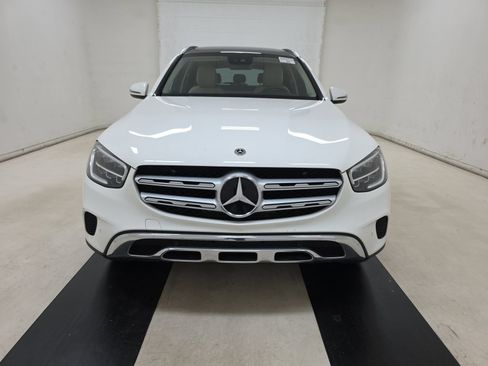 Used 2022 Mercedes-Benz GLC 300 image 2