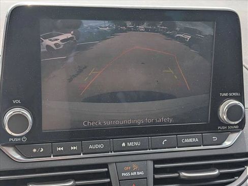 Used 2020 Nissan Altima 2.5 SR FWD image 12