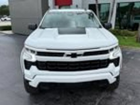 Used 2023 Chevrolet Silverado 1500 RST AWD/4WD image 2
