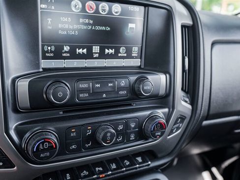 Used 2019 GMC Sierra 2500 Denali w/ Duramax Plus Package AWD/4WD image 38