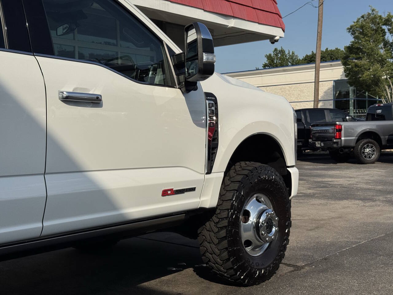 Used 2024 Ford F350 Limited w/ FX4 Off-Road Package AWD/4WD image 10