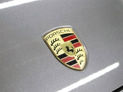 Used 2019 Porsche Cayenne S image 7