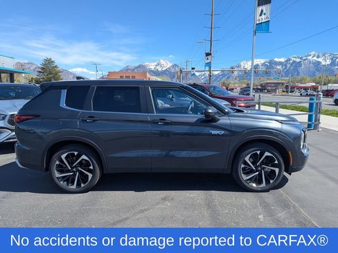Used 2025 Mitsubishi Outlander 4WD Plug-In Hybrid image 2