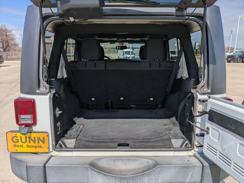 Used 2018 Jeep Wrangler Unlimited Sport S image 22