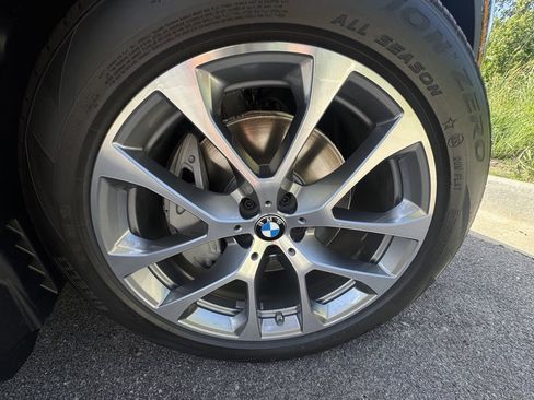 Used 2026 BMW X5 xDrive50e w/ Premium Package image 7