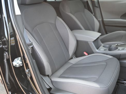 Certified 2025 Subaru Crosstrek 2.0i Premium image 33