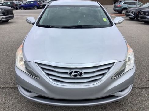 Used 2012 Hyundai Sonata GLS image 2