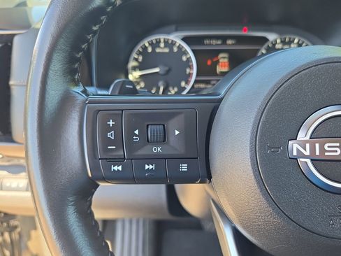 Certified 2024 Nissan Pathfinder SV image 16