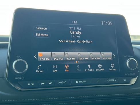 Used 2025 Nissan Rogue SV w/ SV Premium Package FWD image 22