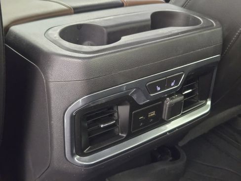 Used 2019 Chevrolet Silverado 1500 High Country AWD/4WD image 32