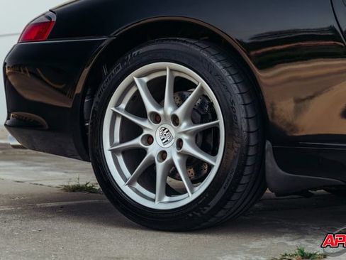 Used 2004 Porsche 911 Carrera RWD image 51