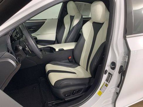 Used 2023 Lexus ES 350 F Sport w/ Accessory Package (Z2) image 29