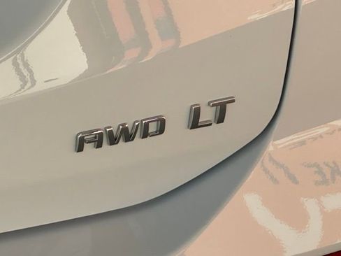 Used 2024 Chevrolet Equinox LT w/ LPO, Floor Liner Package AWD/4WD image 9