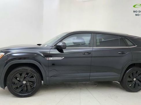 Used 2024 Volkswagen Atlas Cross Sport SE w/ Black Wheel Package image 3