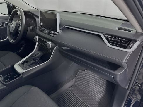 Certified 2025 Toyota RAV4 XLE AWD/4WD image 27