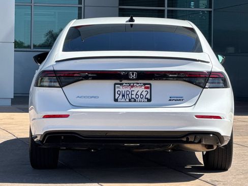 Used 2025 Honda Accord Sport image 5