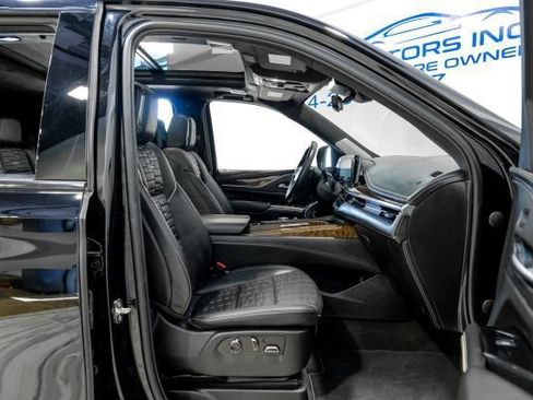 Used 2022 Cadillac Escalade ESV Sport Platinum w/ Heavy-Duty Trailer Package AWD/4WD image 56