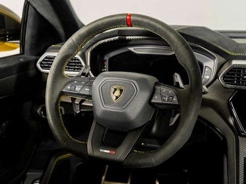 Used 2023 Lamborghini Urus Performante image 54