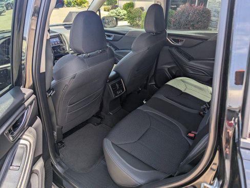 Used 2023 Subaru Forester Premium AWD/4WD image 26