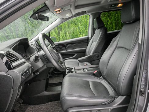 Used 2024 Honda Odyssey Touring image 7