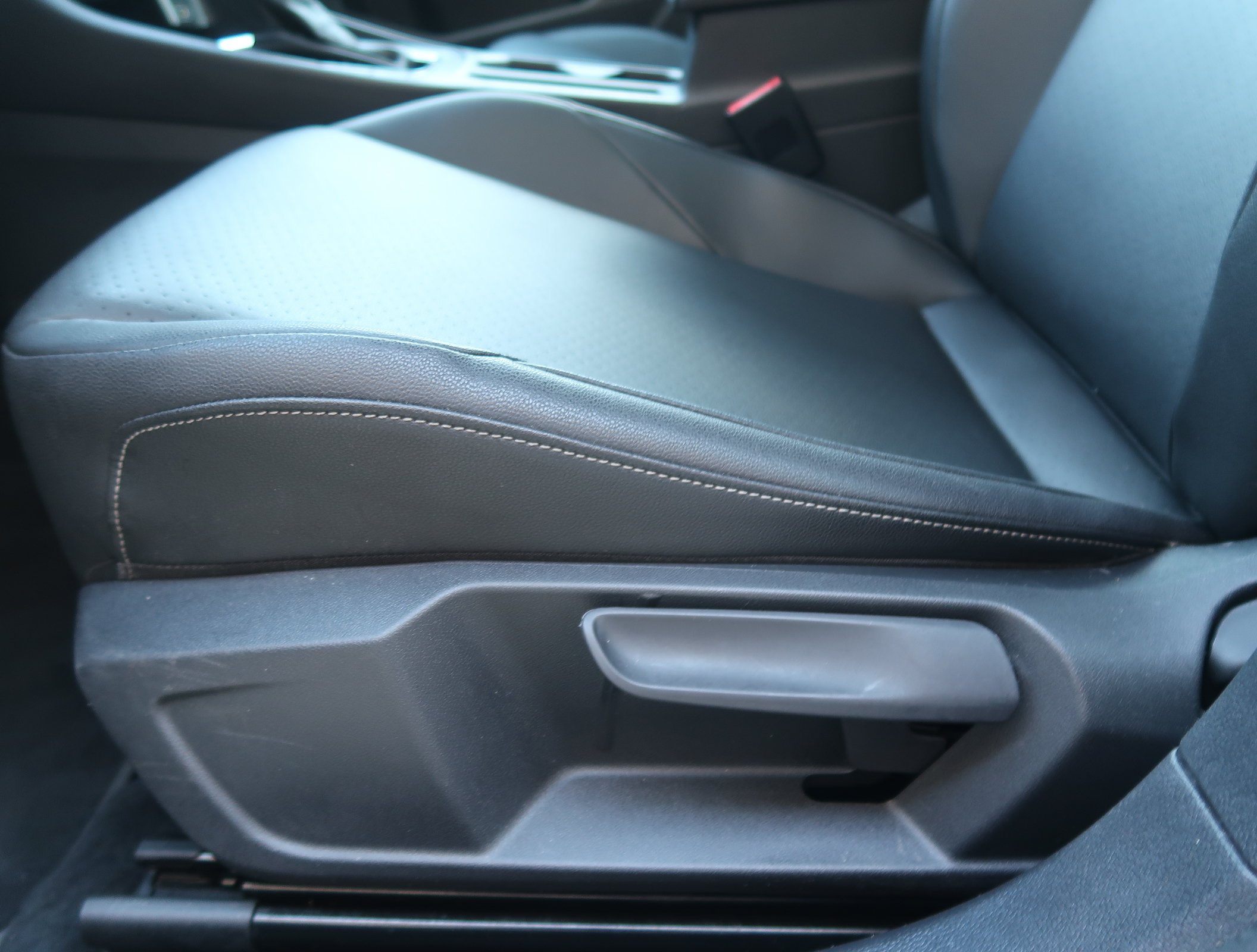 Used 2019 Volkswagen Jetta SE FWD image 12