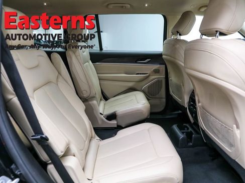 Used 2022 Jeep Grand Cherokee L Limited image 27