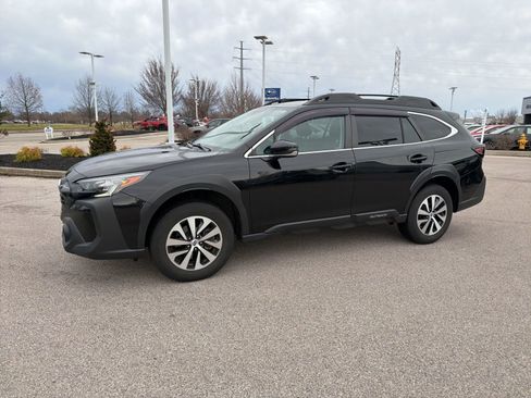 Certified 2023 Subaru Outback Premium image 1