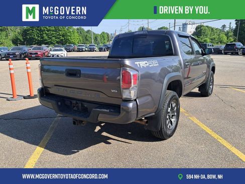 Used 2020 Toyota Tacoma TRD Off-Road w/ Technology Package AWD/4WD image 3