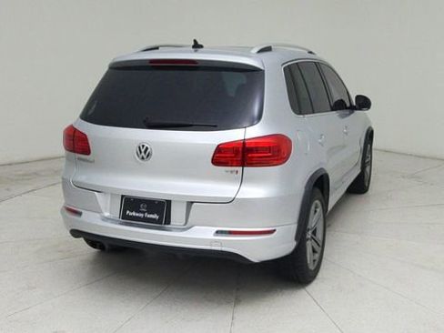 Used 2017 Volkswagen Tiguan Sport FWD image 5