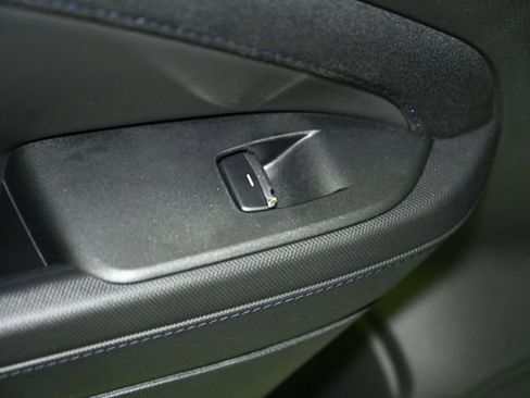 Used 2025 Subaru Forester Limited image 57