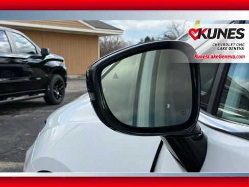 Used 2024 Chrysler Pacifica Touring-L FWD image 25