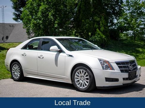 Used 2011 Cadillac CTS Luxury RWD image 3