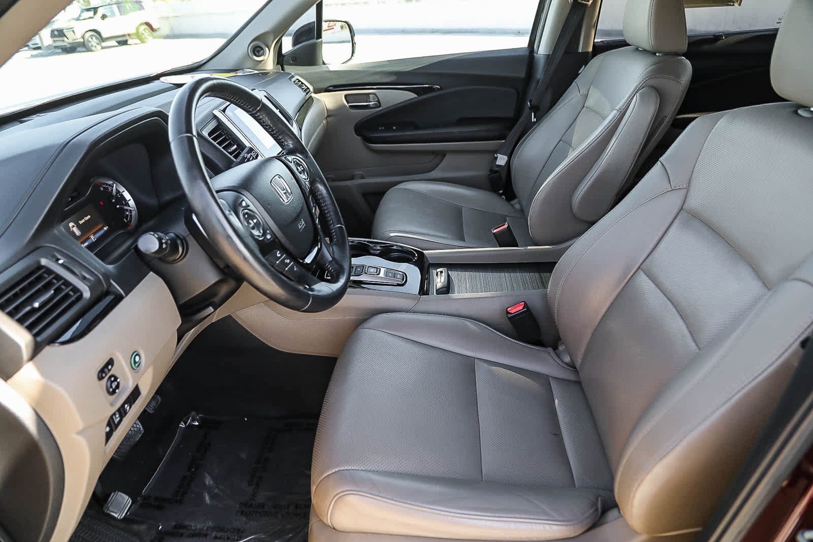 Used 2016 Honda Pilot Elite image 16