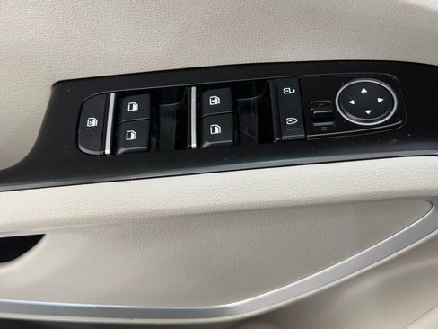 Used 2023 Kia Soul LX image 26