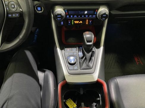 Certified 2022 Toyota RAV4 TRD Off-Road image 21