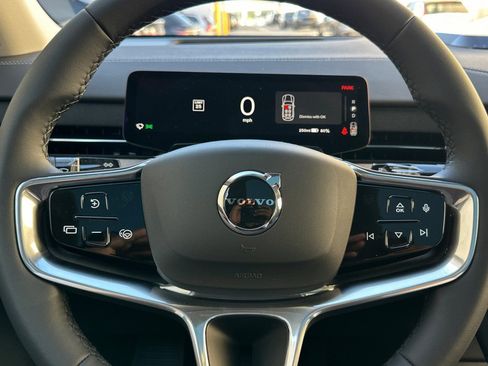 New 2025 Volvo EX90 Ultra image 27