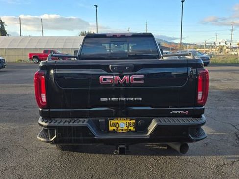 Used 2021 GMC Sierra 2500 AT4 w/ AT4 Preferred Package image 5