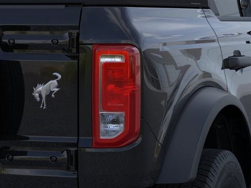 New 2025 Ford Bronco 4-Door image 48