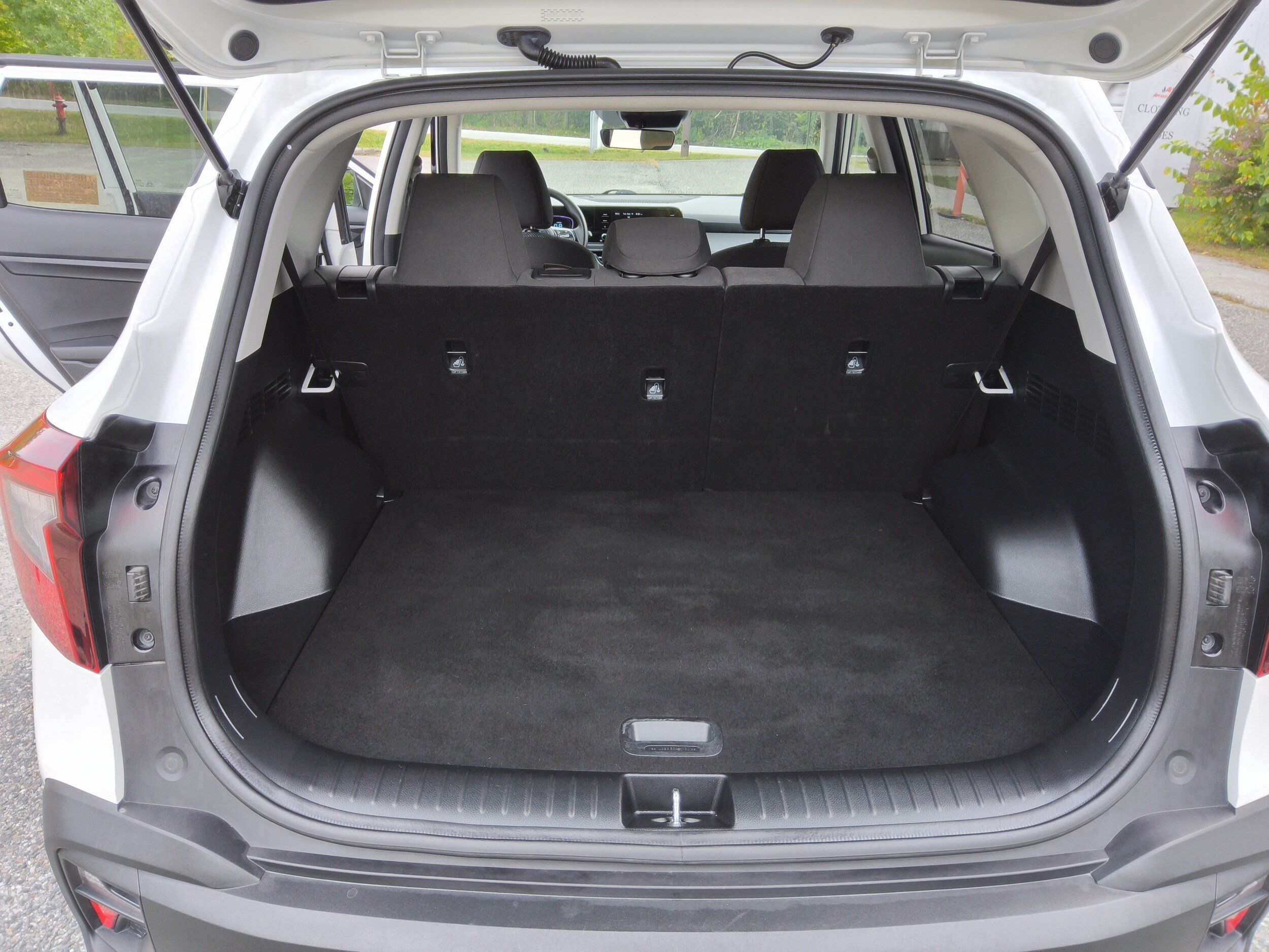 Used 2025 Kia Seltos LX AWD/4WD image 13